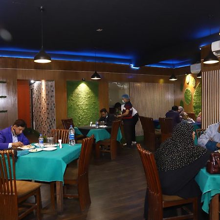 Rezala Restaurant And Residence ダッカ エクステリア 写真